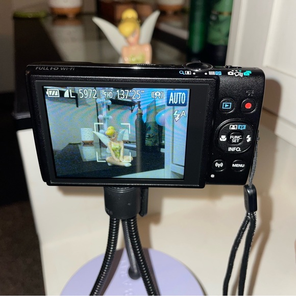 Canon PowerShot ELPH 360 HS Camera + Accessories - Picture 5 of 16